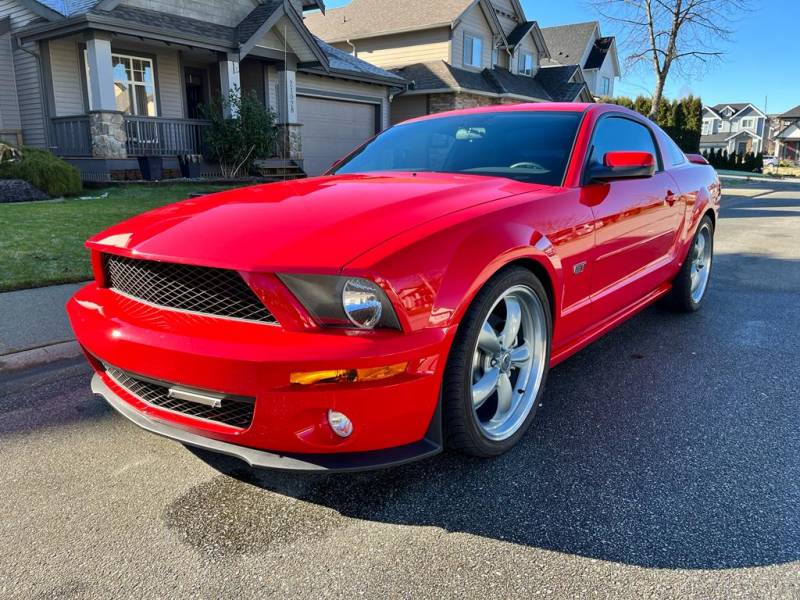 FORD MUSTANG 2005 - Voiture américaine proche de Vienne