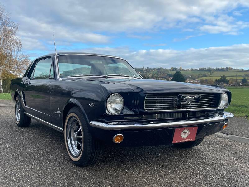 FORD MUSTANG 65 - Véhicule de collection en Région Lyonnaise