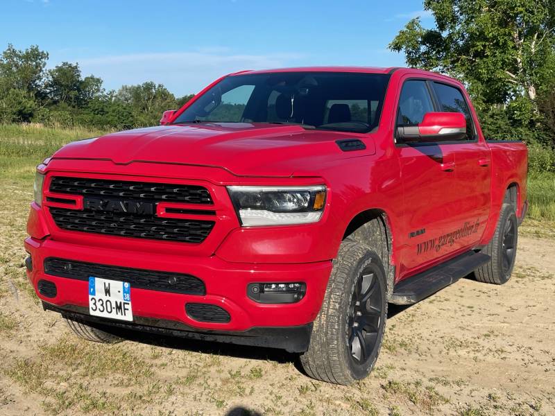 DODGE RAM 1500 SPORT - Véhicule importé proche de Vienne homologué France